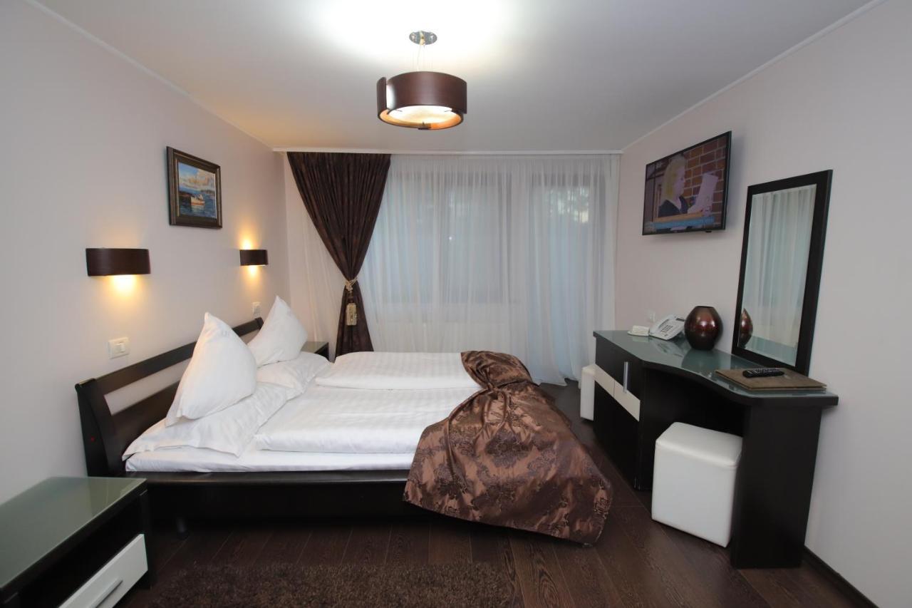 Hotel Complex Cochet Buşteni Esterno foto