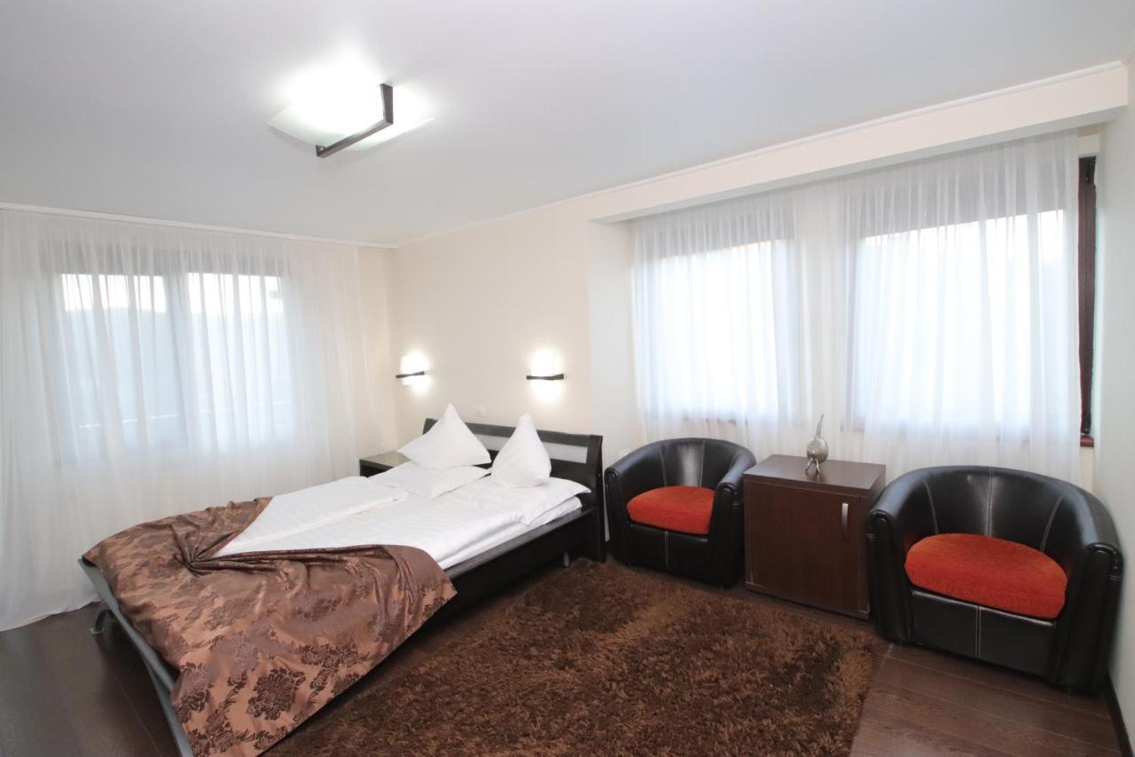 Hotel Complex Cochet Buşteni Esterno foto