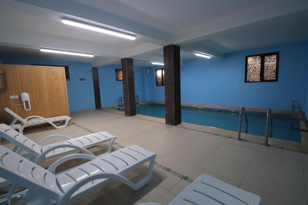 Hotel Complex Cochet Buşteni Esterno foto