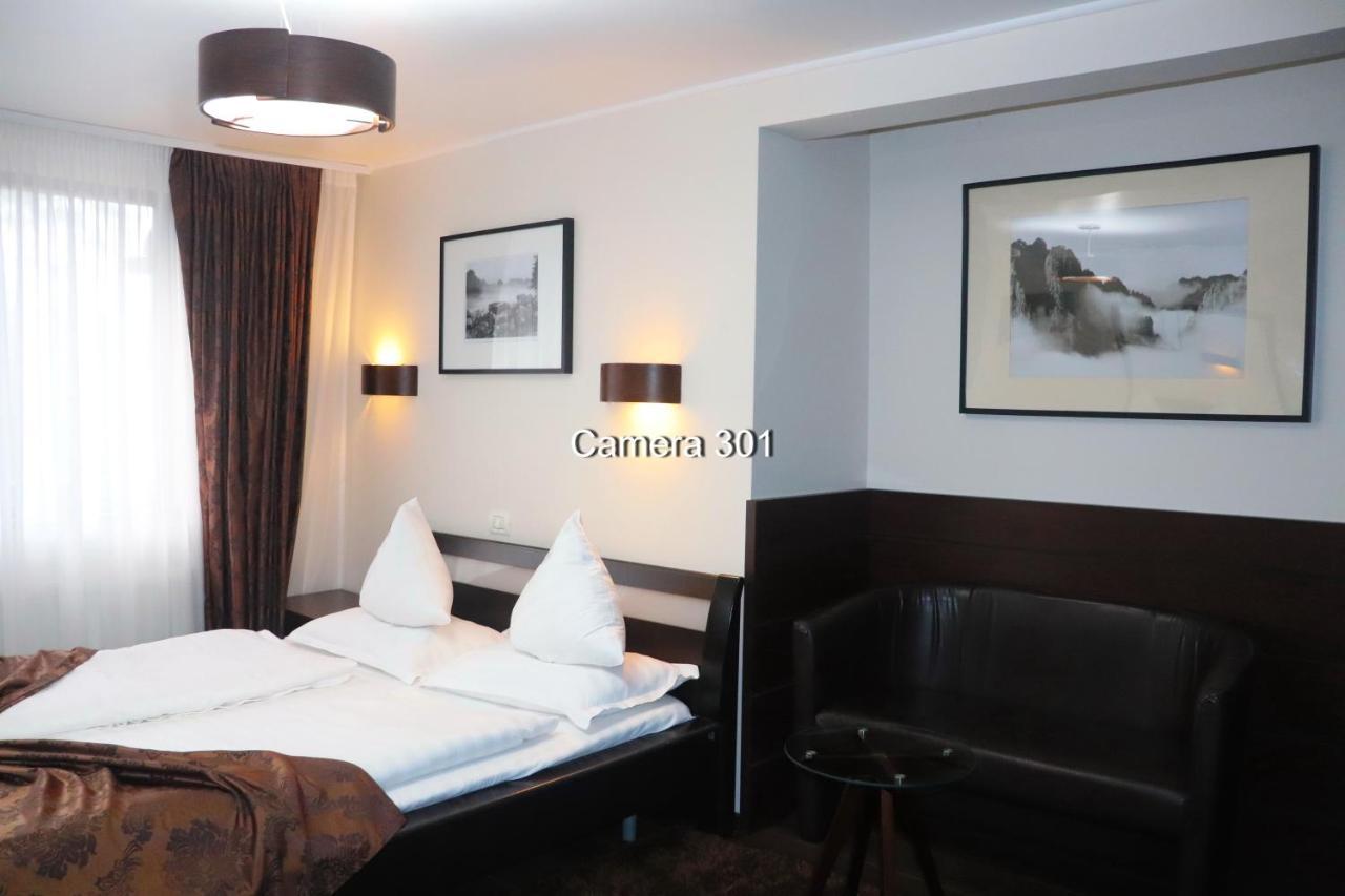 Hotel Complex Cochet Buşteni Esterno foto