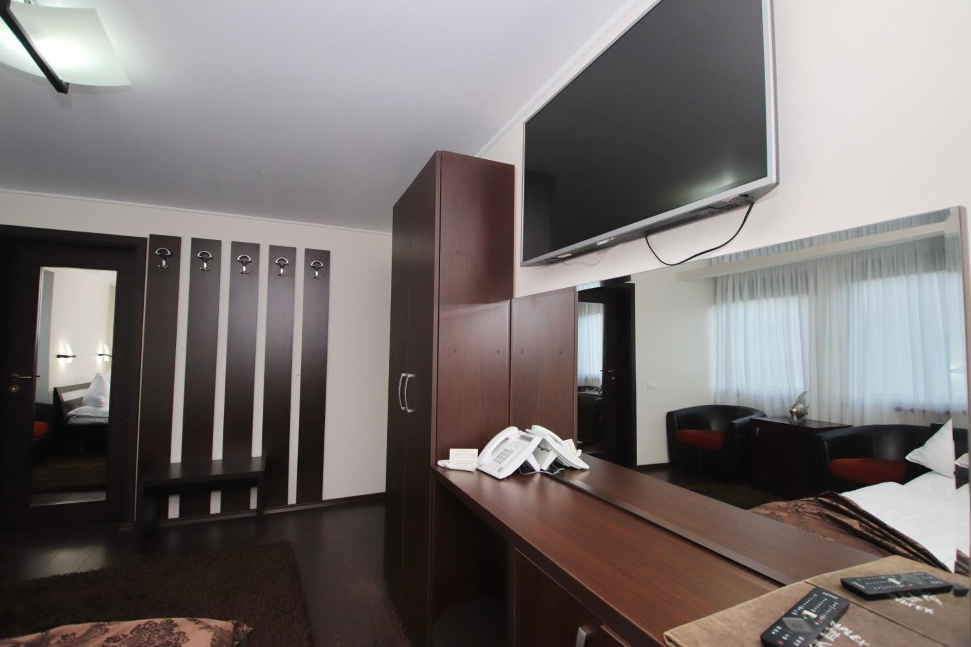 Hotel Complex Cochet Buşteni Esterno foto