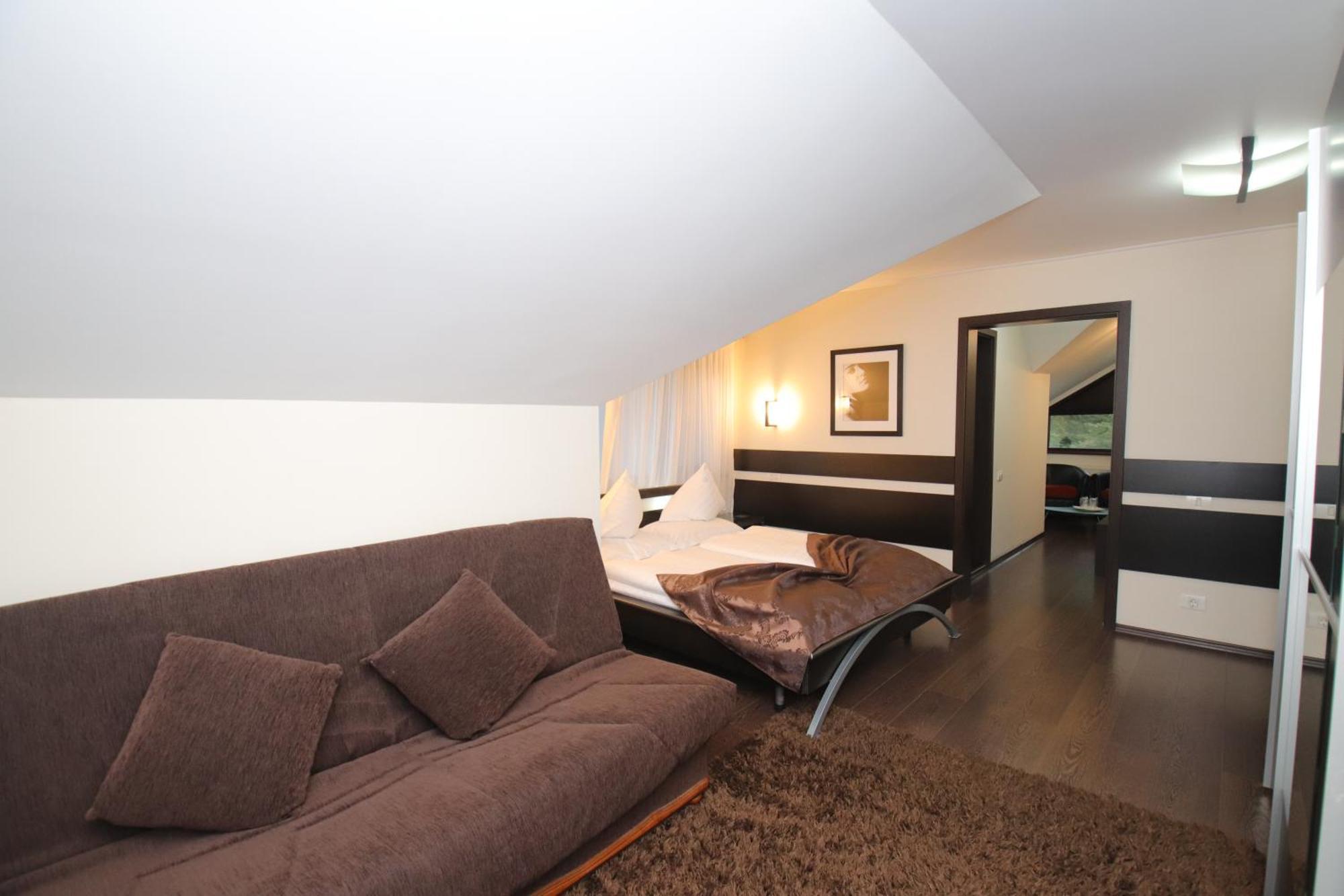 Hotel Complex Cochet Buşteni Esterno foto