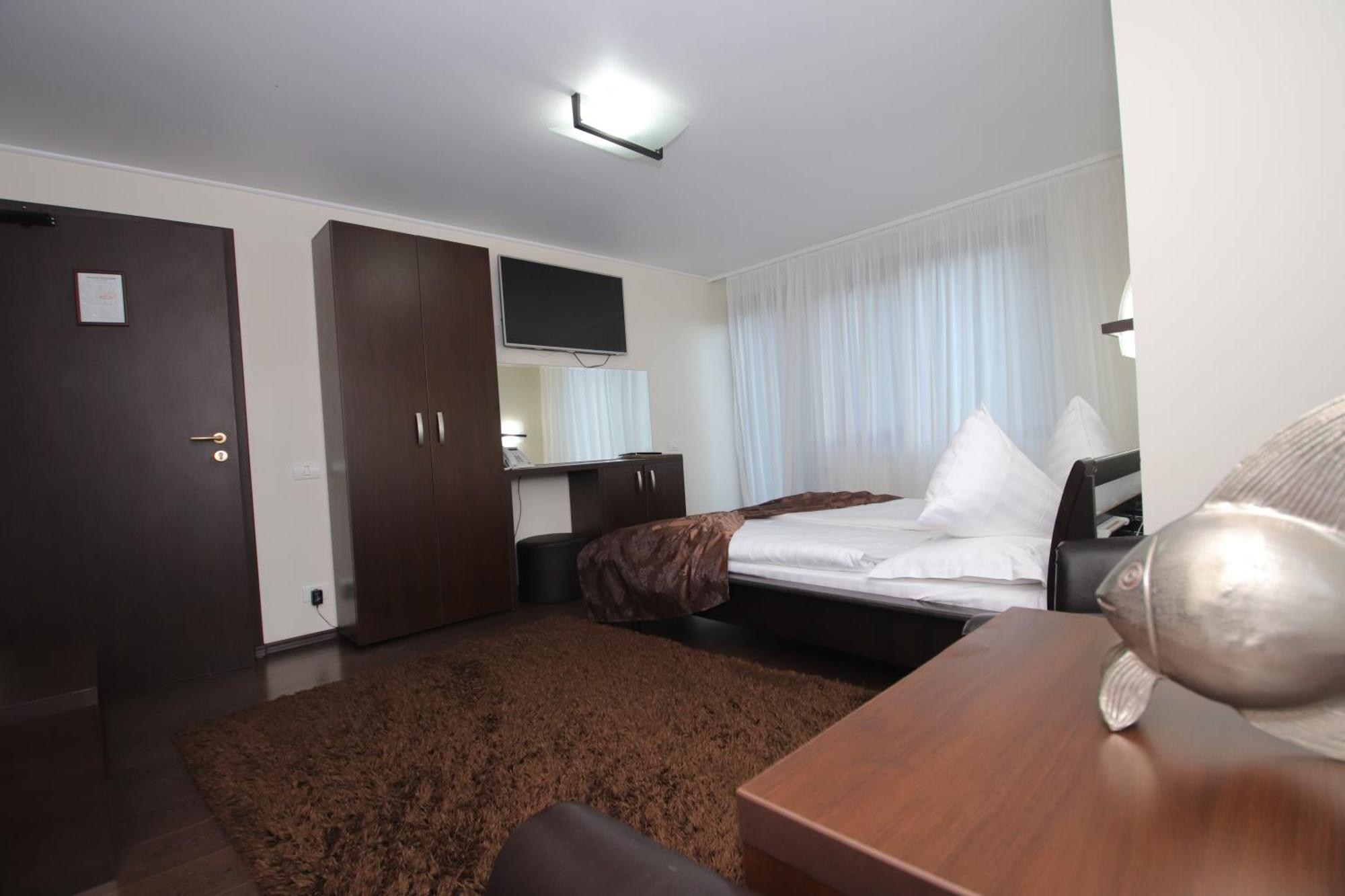Hotel Complex Cochet Buşteni Esterno foto