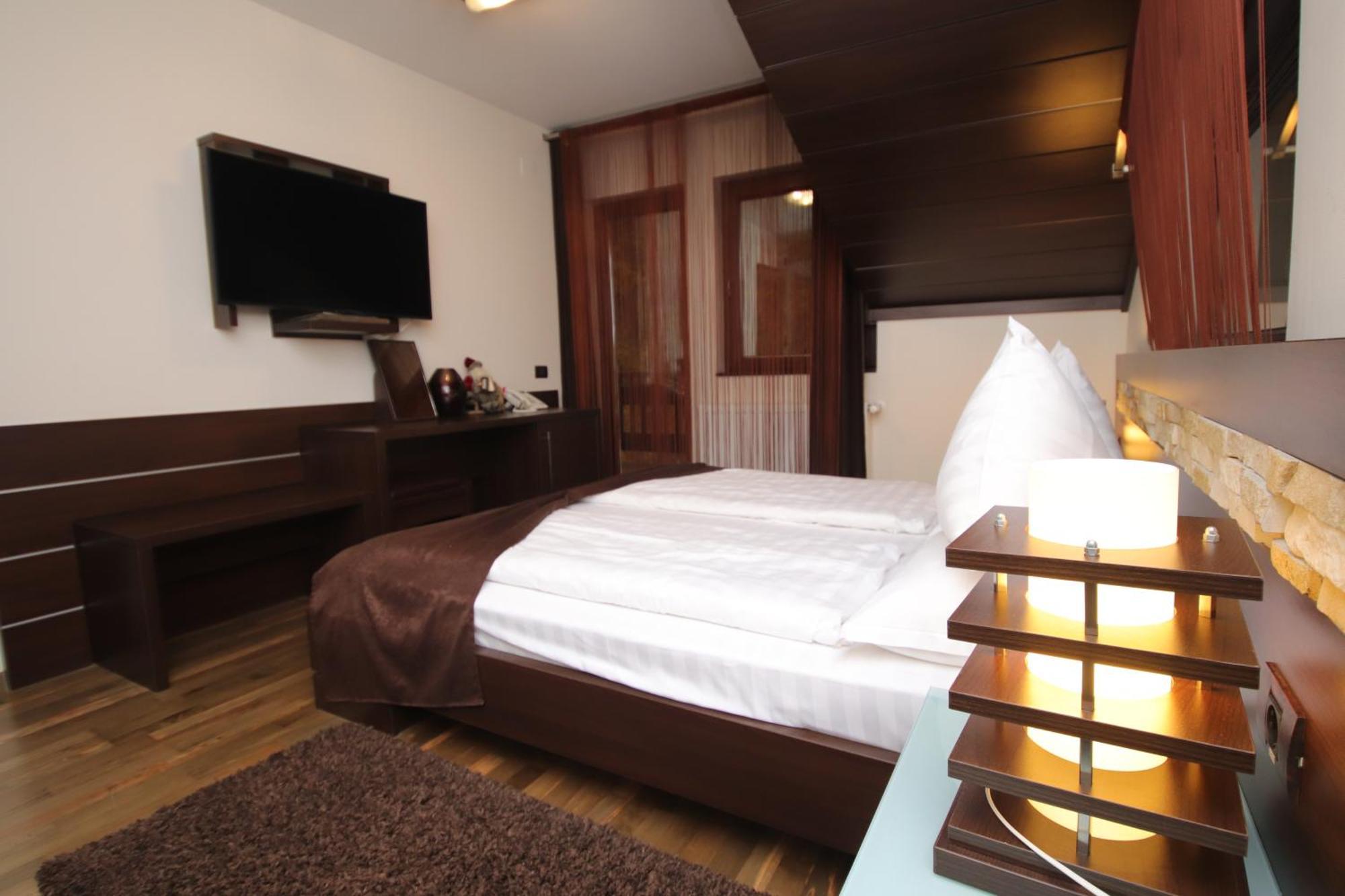 Hotel Complex Cochet Buşteni Esterno foto
