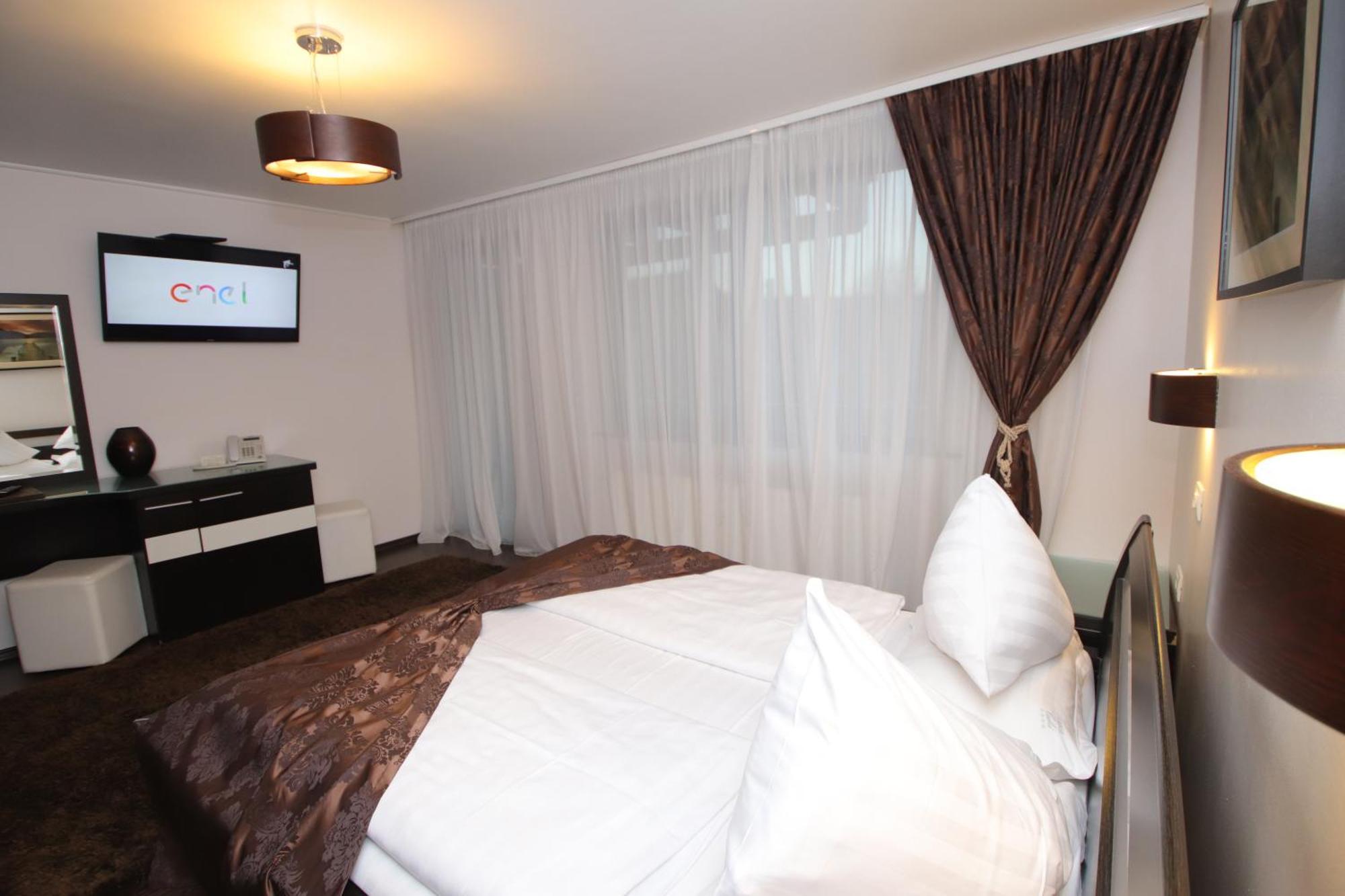 Hotel Complex Cochet Buşteni Esterno foto