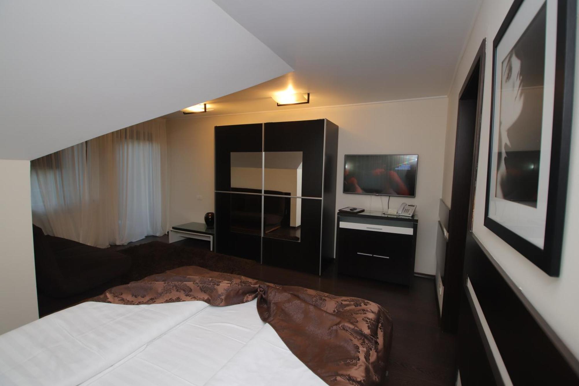 Hotel Complex Cochet Buşteni Esterno foto