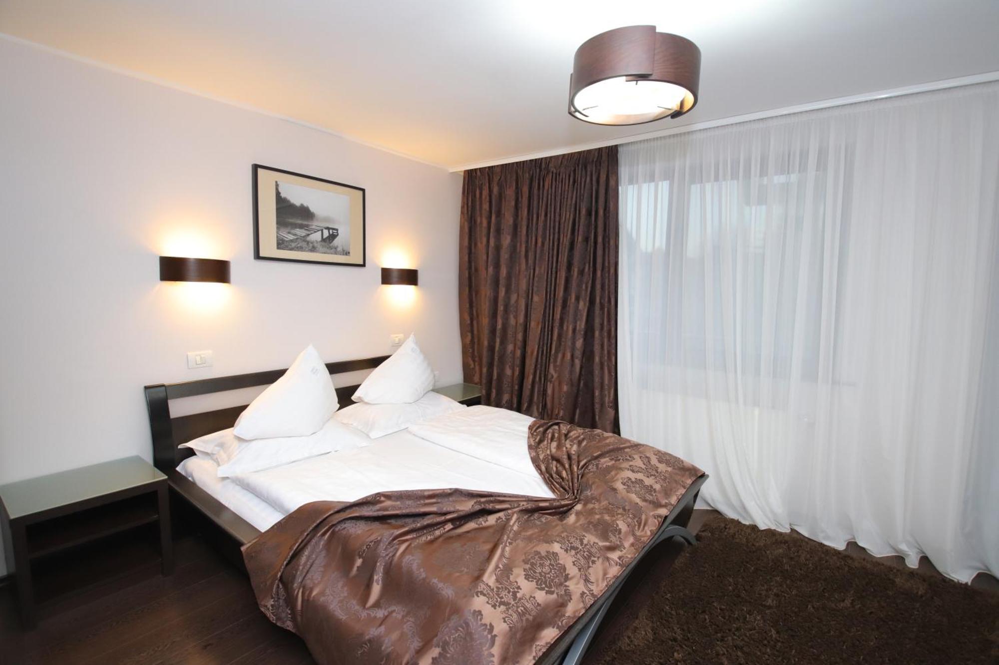 Hotel Complex Cochet Buşteni Esterno foto