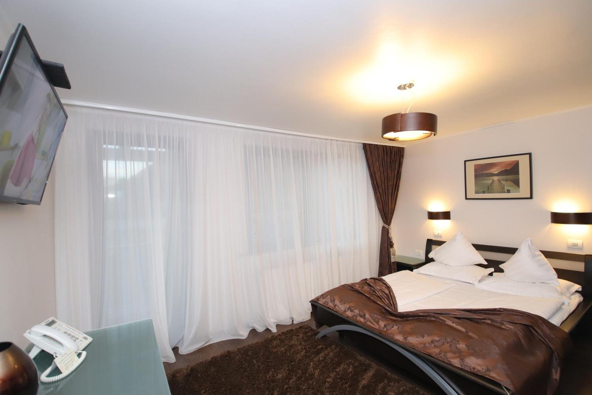 Hotel Complex Cochet Buşteni Esterno foto