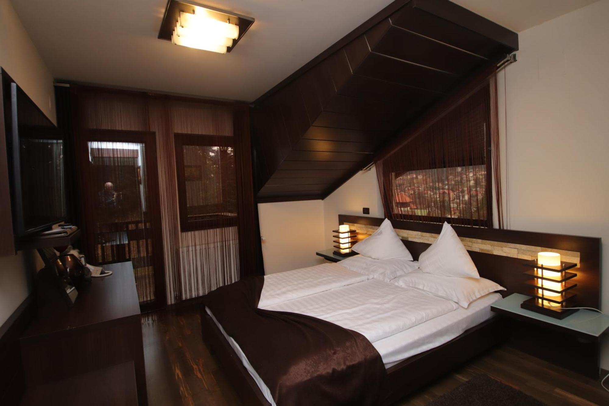 Hotel Complex Cochet Buşteni Esterno foto